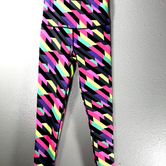 Victoria’s Secret knockout leggings - Picture 2 of 5